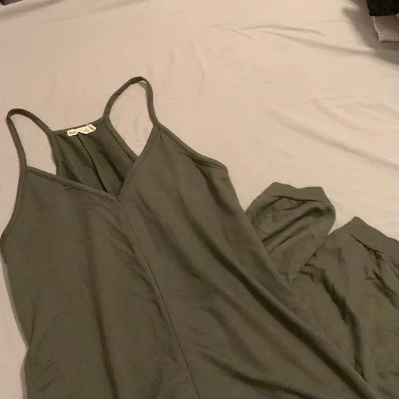 Romper - Picture 1 of 1